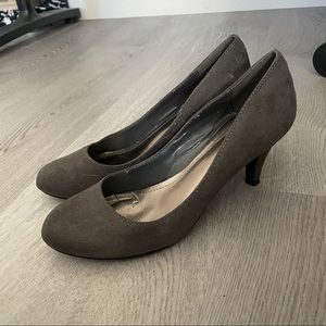 Grey suede pumps
